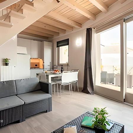 Parzanica Appartamento Grande Terrazza Vista Lago מראה חיצוני תמונה