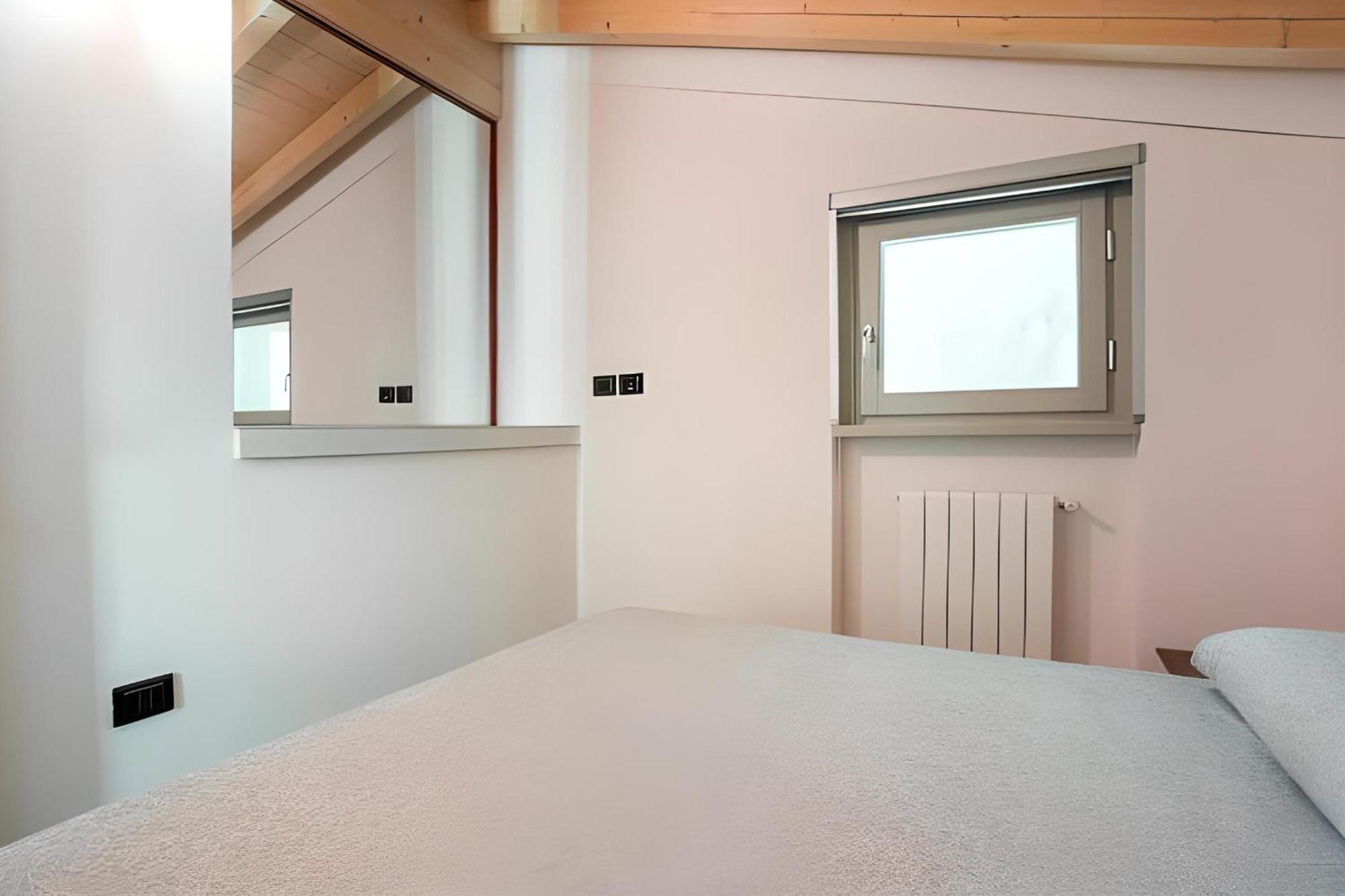 Parzanica Appartamento Grande Terrazza Vista Lago מראה חיצוני תמונה