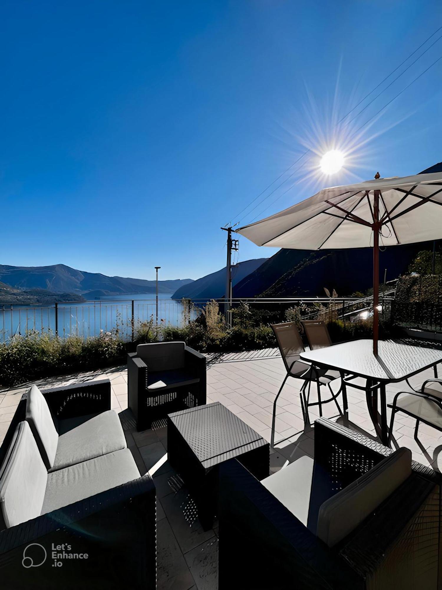 Parzanica Appartamento Grande Terrazza Vista Lago מראה חיצוני תמונה
